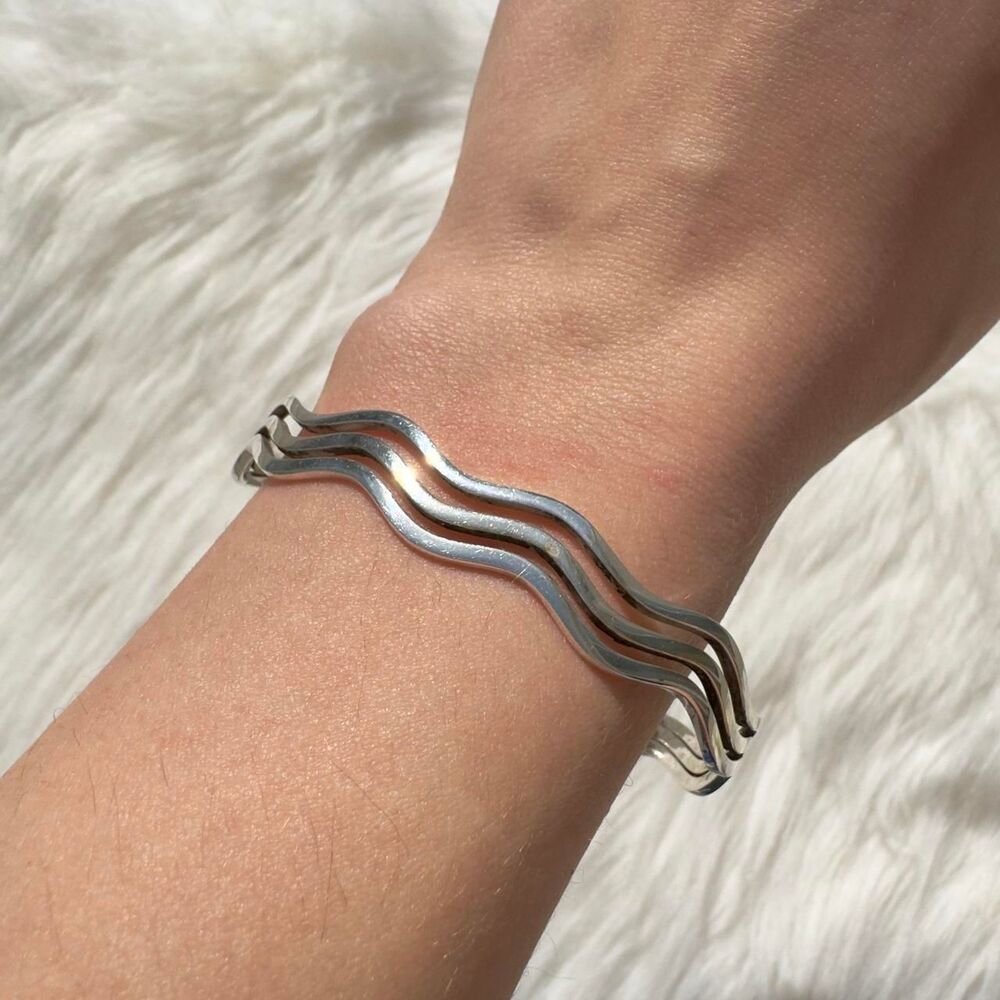 Unbranded Women's Silver and Grey Jewellery